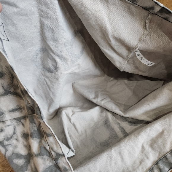 Alo yoga iconic shopper tote grey tie dye durable casual travel minimalistcore - Picture 4 of 8